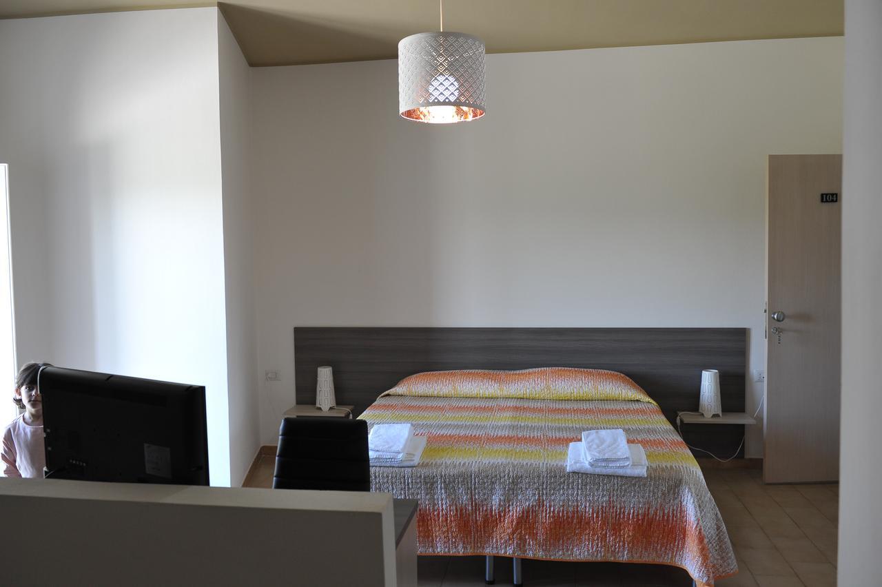 Albergo " Il Gattopardo" Di Esposito Carmela & C Sas Sant'Arcangelo  Eksteriør billede
